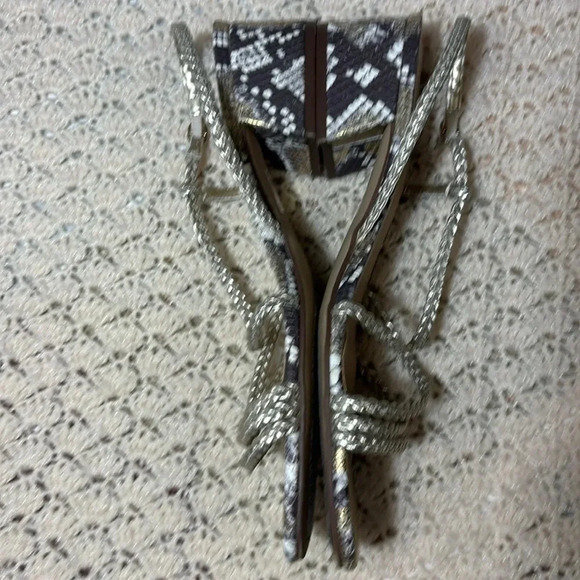 Unisa Rad Gold Metallic Print  Dressy Strappy Sandal size 9.5 - Picture 5 of 9